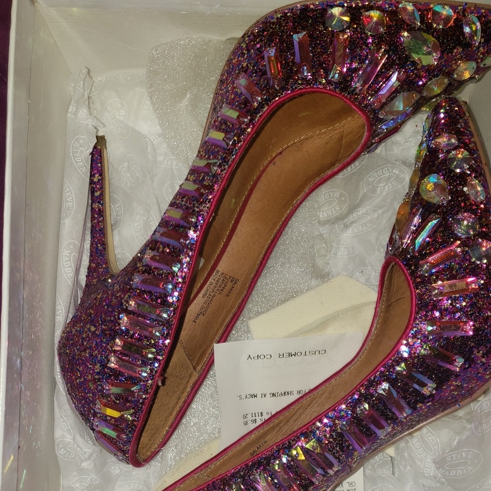 Shoes - Picture 2 of 2
